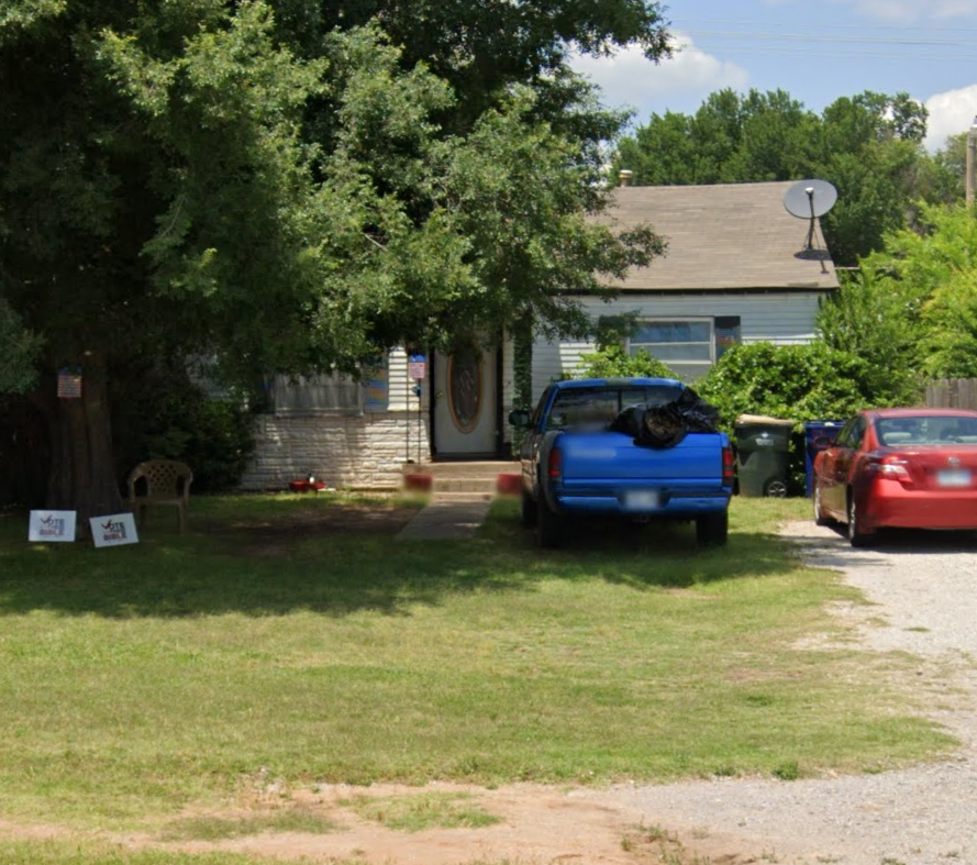 207 E. Chestnut Ave.