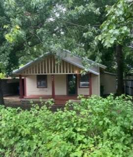 109 W. Choctaw St.