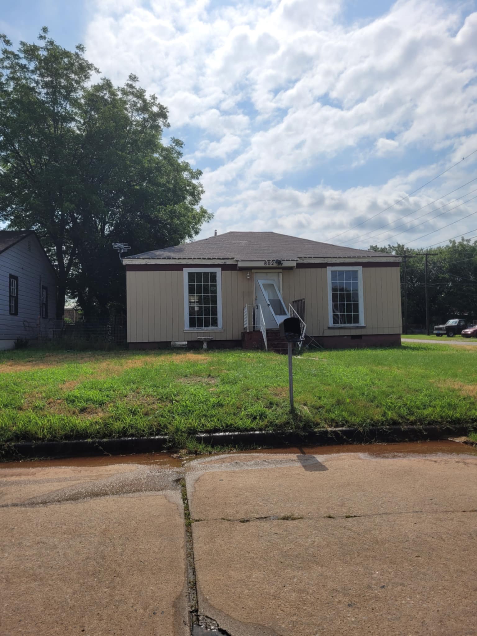 802 N. C Street