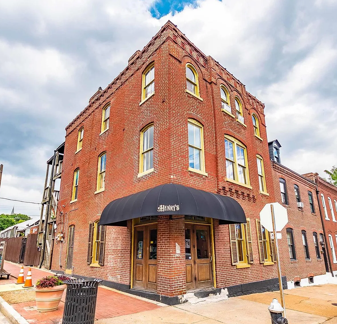 Property main image